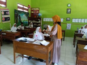 Upaya Puskesmas Menjaga Kesehatan Anak Melalui Pemberian Obat Cacing
